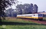 Die lokbespannte Variante des Lufthansa-Airport-Express verkehrte zwischen Stuttgart und Frankfurt. Hier ist 111 049 mit einem Zug nach Stuttgart bei Gondelsheim (zwischen Bretten und Bruchsal) unterwegs. (13.07.1990) <i>Foto: Peter Schiffer</i>