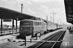 V 80 009 (Bw Bamberg) mit einem Wendezug im Bahnhof Forchheim/Oberfranken. (17.06.1957) <i>Foto: Kurt Eckert</i>