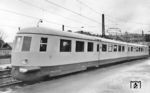 elT 1900 (späterer ET 11 01) in seiner creme/roten Originalfarbgebung auf Werksprobefahrt im Bahnhof Geislingen. (1935) <i>Foto: RVM (Werkfoto)</i>