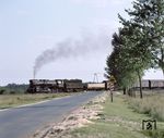 Eine PKP Ty51 bei Rozwadow, einem Bahnknoten, wo Bahnlinien nach Süden (in Richtung Przeworsk), Westen (Richtung Sandomierz) und nach Norden (in Richtung Lublin) abgehen. (15.08.1975) <i>Foto: Johannes Glöckner</i>