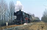 050 702 mit einem Güterzug auf dem Verbindungsgleis zwischen Braunschweig-Buchhorst und dem Rangierbahnhof. (04.02.1974) <i>Foto: Dr. Uwe Knoblauch</i>