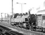 64 211 (Bw Stralsund) rangiert im Bahnhof Stralsund. Sie wurde am 29.09.1928 beim Bw Schwerin in Dienst gestellt und am 19.10.1972 in Magdeburg abgestellt. (04.07.1968) <i>Foto: Will A. Reed</i>