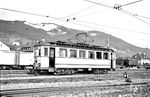Tw 13 der Oberrheinischen Eisenbahn-Gesellschaft Aktiengesellschaft Mannheim (OEG), der 1914 zur Aufnahme des elektrischen Betriebs auf der OEG von Fuchs (Heidelberg) geliefert wurde, in Schriesheim. (22.07.1961) <i>Foto: Helmut Röth *</i>
