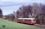 515 565 auf der Strecke Opladen - Hilgen bei Bergisch Neukirchen. (11.04.1989) <i>Foto: Peter Schiffer</i>
