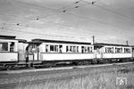 Personenwagen 155, 161 und 158 Oberrheinischen Eisenbahn-Gesellschaft (OEG) in Mannheim-Seckenheim. (14.08.1961) <i>Foto: Helmut Röth</i>