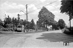 Tw 6433 (Talbot/AEG, Baujahr 1925) der Aachener Straßenbahn- und Energieversorgungs AG (ASEAG) auf der Linie 22 bei Bayerhaus zwischen Eilendorf und Atsch. (22.06.1958) <i>Foto: Gerd Wolff</i>