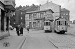 Tw 6214 (rechts) und Tw 6228 begegnen sich auf der Linie 8 (Stolberg - Vicht - Zweifall) in Atsch/Dreieck. (22.06.1958) <i>Foto: Gerd Wolff</i>