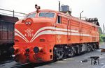 OSE A 303 der American Locomotive Company (Alco) im Bw Thessaloniki. Alco produzierte weltweit über 75.000 Lokomotiven, A 303 wurde 1962 gebaut. (31.05.1990) <i>Foto: Manfred Kantel</i>