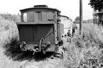 Der Abbruchzug mit Lok 12 (Henschel, Baujahr 1920) in Söby. (16.08.1958) <i>Foto: Gerd Wolff</i>