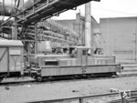 Zweikraftlok 130 (Jung), die am 19.02.1963 an EH - Gemeinschaftsbetrieb Eisenbahn und Häfen GbR in Duisburg-Hamborn - ausgeliefert worden war. 1992 wurde sie abgestellt und 1993 ausgemustert. (04.05.1967) <i>Foto: Detlev Luckmann</i>