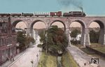 Eine sächs. IX V (spätere Baureihe 56.5) mit Dampfsammelrohr über dem Kessel auf dem Leubnitzer Viadukt in Werdau/Sachsen. Eine handkolorierte zeitgenössische Postkarte. (1913) <i>Foto: unbekannt</i>