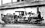 Die Gattung IX, ab 1868 Gattung II a (alt) der Großherzoglich Badische Staatseisenbahn waren Crampton-Lokomotiven. Sie waren ursprünglich für die 1.600 mm-Breitspur entworfen worden, wurden jedoch wegen der Umspurung des Streckennetzes auf Normalspur gleich für diese Spurweite hergestellt. Die Fahrzeuge waren als reine Güterzug-Maschinen geplant, durch die Änderung auf Normalspur wurde der Entwurf zu einer Schnellzuglokomotive abgeändert. Aufgrund der fast zehnjährigen Bauzeit von 1854 bis 1863 kam es zu konstruktiven Änderungen und Experimenten, um das bestmögliche Ergebnis zu erzielen. Die Lokomotiven waren mit Außenrahmen, außen liegenden Zylindern und Hallschen Exzenterkurbeln ausgestattet. Sie besaßen alle typischen Merkmale einer Crampton-Lokomotive, wie die einzelne, hinter dem Stehkessel liegende Treibachse mit Rädern großen Durchmessers oder die tiefe Kessellage. Lok No. 89 "CONSTANZ" gehörte zur letzten Bauserie von 1863 und erreichte mit einem Zug von 67 t immerhin eine Geschwindigkeit von 64 km/h. (1875) <i>Foto: RVM-Archiv</i>