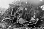 Im Bahnhof Mittelgrund/Böhmen entgleiste am 15.06.1939 die beim Bw Dresden-Altstadt stationierte 01 217. Der Lokführer missachtete die Geschwindigkeitsbeschränkung des Einfahrsignals (Hp 2) und fuhr mit voller Geschwindigkeit in ein abzweigendes Überholgleis ein. Lok und Wagen des Schnellzuges D 148 (Berlin – Prag – Bratislava) entgleisten und rissen dabei ein dort stehendes Stellwerksgebäude um. In den Trümmern des Zuges starben insgesamt 13 Menschen, weitere 26 Personen wurden schwer verletzt. (16.06.1939) <i>Foto: RBD Dresden</i>