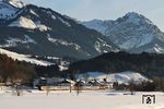 IC 2085 kurz vor seinem Ziel in den Allgäuer Alpen zwischen Sonthofen und Fischen. (28.01.2017) <i>Foto: Joachim Bügel</i>