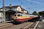 E 10 1309 fährt mit einem AKE-Rheingold-Sonderzug von Boppard nach Wuppertal durch den Bahnhof Remagen. (07.09.2016) <i>Foto: Zeno Pillmann</i>