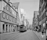 Tw 27 (Waggonfabrik Herbrand, Baujahr 1916) und Bw 18 (Maschinenfabrik Esslingen, Baujahr 1936) in Reutlingen. (09.1960) <i>Foto: Detlev Luckmann</i>