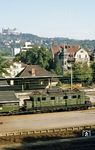Am vorletzten Betriebstag der Baureihe 144 (E 44) in Coburg steht 144 138 vor N 7033 vor der Kulisse der Veste. (24.09.1983) <i>Foto: Wolfgang Bügel</i>