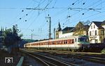 Ein weiterer Sonderzug mit dem Düsseldorfer 420 158 erreicht als Lr aus Bonn den Bahnhof Remagen. (22.10.1983) <i>Foto: Wolfgang Bügel</i>