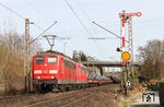Mit dem Coilszug GM 60305 nach Andernach sind 151 140 und 151 085 bei Ratingen unterwegs. (11.03.2017) <i>Foto: Joachim Bügel</i>