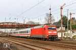 Hier fahren sonst keine Fernverkehrszüge: 101 039 mit IC 2203 (Norddeich Mole - Köln) auf der Güterzugstrecke in Düsseldorf-Rath. (11.03.2017) <i>Foto: Joachim Bügel</i>