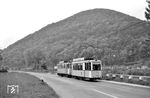 Tw 67 mit Bw 137 auf der Linie 5 nach Neckargemünd bei Heidelberg-Schlierbach. (26.05.1962) <i>Foto: Helmut Röth *</i>