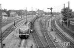V 200 065 (Bw Villingen) verlässt mit P 1436 nach Singen (Hohentw) den Bahnhof Offenburg. (29.05.1962) <i>Foto: Helmut Röth *</i>