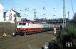 120 003 fährt mit Meßzug Dsts 83957 aus Holzwickede in Schwerte (Ruhr) ein. (13.02.1984) <i>Foto: Joachim Bügel</i>
