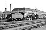 39 091 mit einem Güterzug vor dem bereits 1887 gegründeten Werk eines Schweizer Unternehmens der Lebensmittelindustrie für Instantsuppen, Brühwürfel, Flüssigwürze, Fertigsaucen und Fertiggerichte. (30.05.1962) <i>Foto: Helmut Röth</i>
