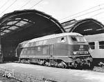 Am 10. Oktober 1968 war 218 004 fabrikneu dem Bw Hagen-Eckesey zugeteilt geworden und wartet hier im Hagener Hauptbahnhof auf ihren nächsten Einsatz. (13.05.1969) <i>Foto: Joachim Claus</i>