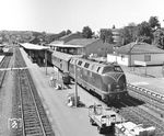 220 039 (Bw Villingen) macht Station im Bahnhof Donaueschingen. (20.07.1969) <i>Foto: Joachim Claus</i>