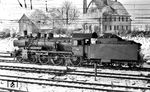 Blick von der Calwer Straße auf 38 1772 im Bahnhof Böblingen.  (13.01.1968) <i>Foto: Burkhard Wollny</i>