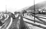 75 148 verlässt mit einem Leerreisezug den alten Heidelberger Hbf mit seinen umfangreichen Fahrstraßenkreuzungen. (1932) <i>Foto: DLA Darmstadt</i>