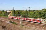 420 424 als Verstärkungszug auf der S-Bahnlinie 1 in Solingen Hbf. (15.05.2017) <i>Foto: Joachim Bügel</i>