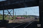 My 1149 und My 1155 der Altmark Rail fahren mit DGV 52596 (Brohl/Rhein - Bernburg/Saale) durch Gießen-Bergwald. (20.04.2017) <i>Foto: Joachim Schmidt</i>