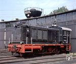 V 36 231 entstand 1939 bei Orenstein&Koppel als Wehrmachtslok WR 360 C14K und wurde erst am 12.06.1944 an das Reichsluftfahrtministerium (Berlin) für das Flakzeugamt Erding bei München ausgeliefert. Von der DB als V 36 231 eingereiht, war sie von 1950 bis 1977 beim Bw Wuppertal-Steinbeck stationiert. Nach ihrer Ausmusterung übernahm sie die Deutsche Gesellschaft für Eisenbahngeschichte (DGEG) ins Eisenbahnmuseum Bochum-Dahlhausen, wo sie sich hier im besten Pflegezustand präsentiert. (06.07.1980) <i>Foto: Johannes Glöckner</i>