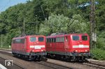 Eine letzte Paradeaufstellung der beiden Schiebeloks 151 164 und 151 012 im Bahnhof Laufach. (15.06.2017) <i>Foto: Joachim Schmidt</i>