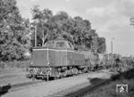 Diesellok 800 013 (MaK, Baujahr 1955) der OHE mit einem Tankzug im Bahnhof Winsen an der Luhe. (01.09.1960) <i>Foto: Detlev Luckmann</i>