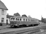 Triebwagen 174 (Görlitz, Baujahr 1926) der Wilstedt-Zeven-Tostedter Eisenbahn in Zeven-Süd. Der Triebwagen lief bis 1956 noch bei der DB als VT 66.9 und wurde 1971 nach einem Unfall ausgemustert. (03.09.1960) <i>Foto: Detlev Luckmann</i>