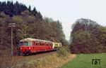 515 570 und 815 659 als N 6668 auf dem Weg nach Siershahn bei Raubach. (30.04.1984) <i>Foto: Wolfgang Bügel</i>