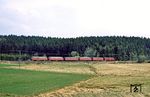 N 7262 (998 305, 998 632 + 798 735 mit 998 175, 998 804 + 798 704) auf der Eifelquerbahn bei Darscheid. (30.04.1984) <i>Foto: Wolfgang Bügel</i>
