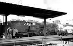 18 607 (Bw Ulm) wartet in Friedrichshafen Stadt auf die Rückfahrt über die württembergische Südbahn in ihre schwäbische Heimat. (25.05.1959) <i>Foto: Karl-Friedrich Heck</i>