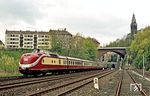 Bei seiner nächsten Runde wurde 601 014/011 im Betriebsbahnhof Wuppertal-Rauenthal abgepasst. (12.05.1984) <i>Foto: Wolfgang Bügel</i>