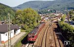 455 101 verlässt als N 7309 aus Heidelberg den Bahnhof Neckarsteinach. (18.05.1984) <i>Foto: Wolfgang Bügel</i>