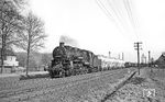 58 1207 mit einem Güterzug nach Zwickau kurz vor Wiesenburg. (02.1976) <i>Foto: Burkhard Wollny</i>