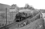 86 813 mit P 2575 auf der sog. Biebermühlbahn zwischen Kaiserslautern und Pirmasens bei Hohenecken. (25.04.1964) <i>Foto: Helmut Röth *</i>
