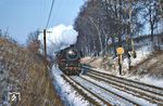 044 195 mit Ng 64444 nach Ottbergen bei Neuekrug-Hahausen. (02.1976) <i>Foto: Dr. Uwe Knoblauch</i>