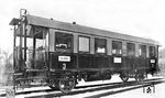 MAN-Werkfoto des bayr. 3. Klasse Personenwagens "12250 Mü", dessen Bauserie nach Musterblatt 173 zwischen 1913 und 1917 entstand. (1913) <i>Foto: Slg. Dr. G. Scheingraber</i>