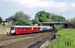 515 638 mit 815 798 treffen mit dem letzten Personenzug aus Altenkirchen (N 6668) in Siershahn ein. Offiziell wurde der Abschnitt Siershahn – Altenkirchen  am 2. Juni 1984 für den Personenverkehr stillgelegt.  (01.06.1984) <i>Foto: Wolfgang Bügel</i>