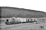 V 70.01 (Gmeinder, Mosbach), die am 07. August 1959 an die Mittelbadische Eisenbahnen AG, Lahr (Schwarzwald) ausgeliefert wurde, mit einem GmP bei Bräunlingen auf der Bregtalbahn Donaueschingen - Furtwangen. (20.05.1967) <i>Foto: Kurt Eckert</i>
