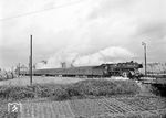 003 168 dampft mit E 1870 nach Crailsheim aus Königshofen. (25.04.1971) <i>Foto: Joachim Claus</i>